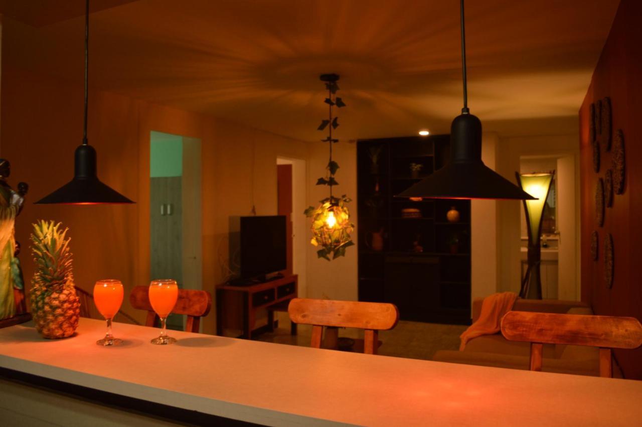 Africa House-Casa Hotel Laureles-La70 Меделин Екстериор снимка