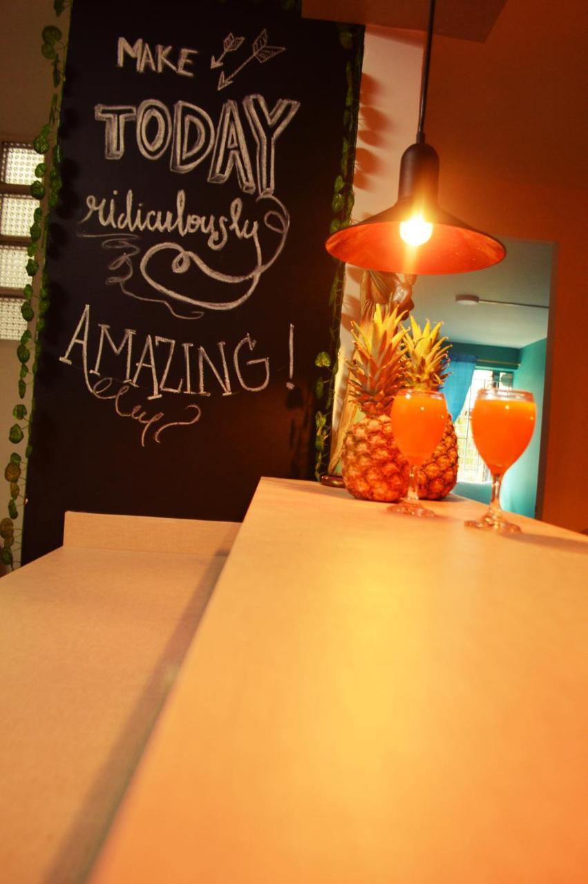 Africa House-Casa Hotel Laureles-La70 Меделин Екстериор снимка