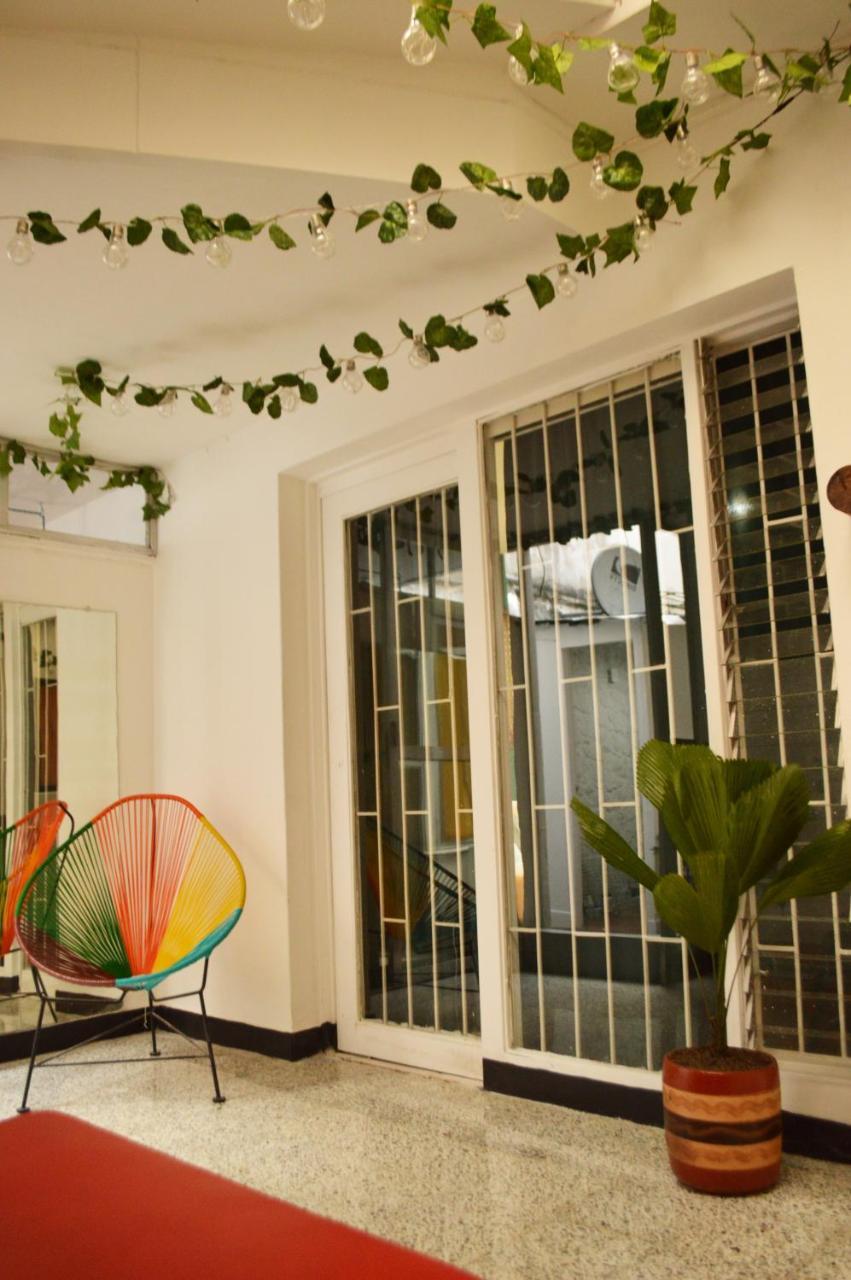 Africa House-Casa Hotel Laureles-La70 Меделин Екстериор снимка