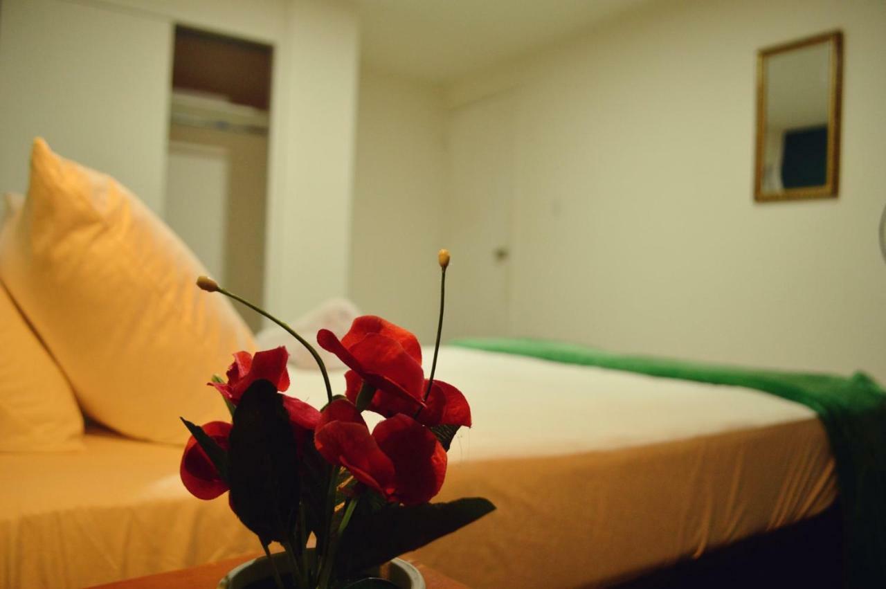 Africa House-Casa Hotel Laureles-La70 Меделин Екстериор снимка
